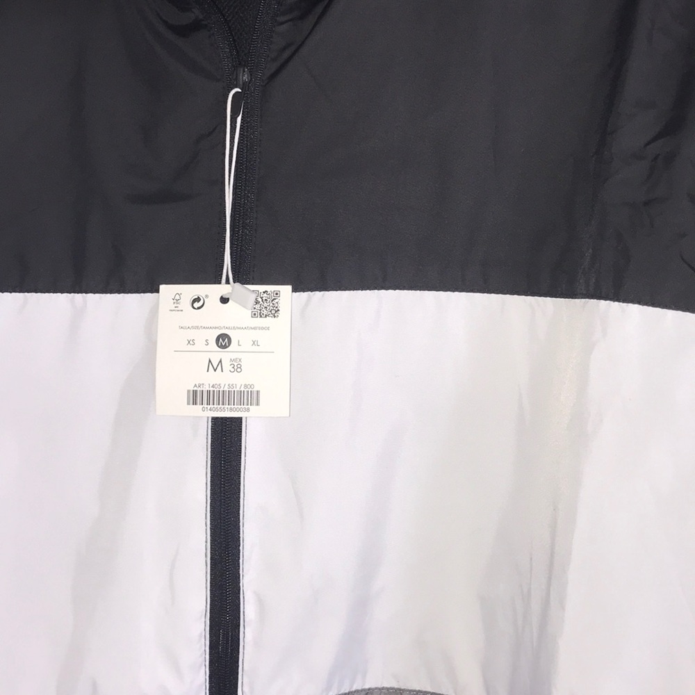 Bershka - Picture 2 of 5